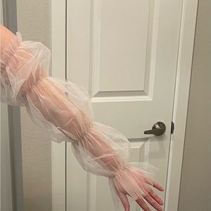 Bridal tulle sleeves